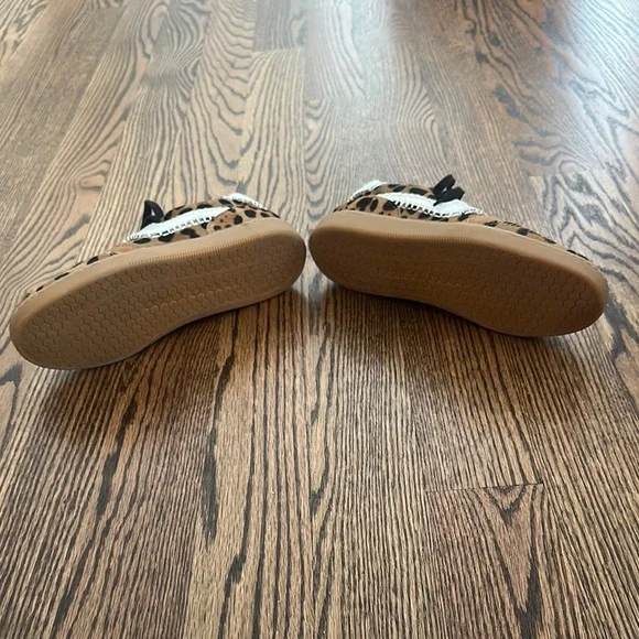 Dolce Vita Leopard Print Sneakers! - Picture 5 of 7